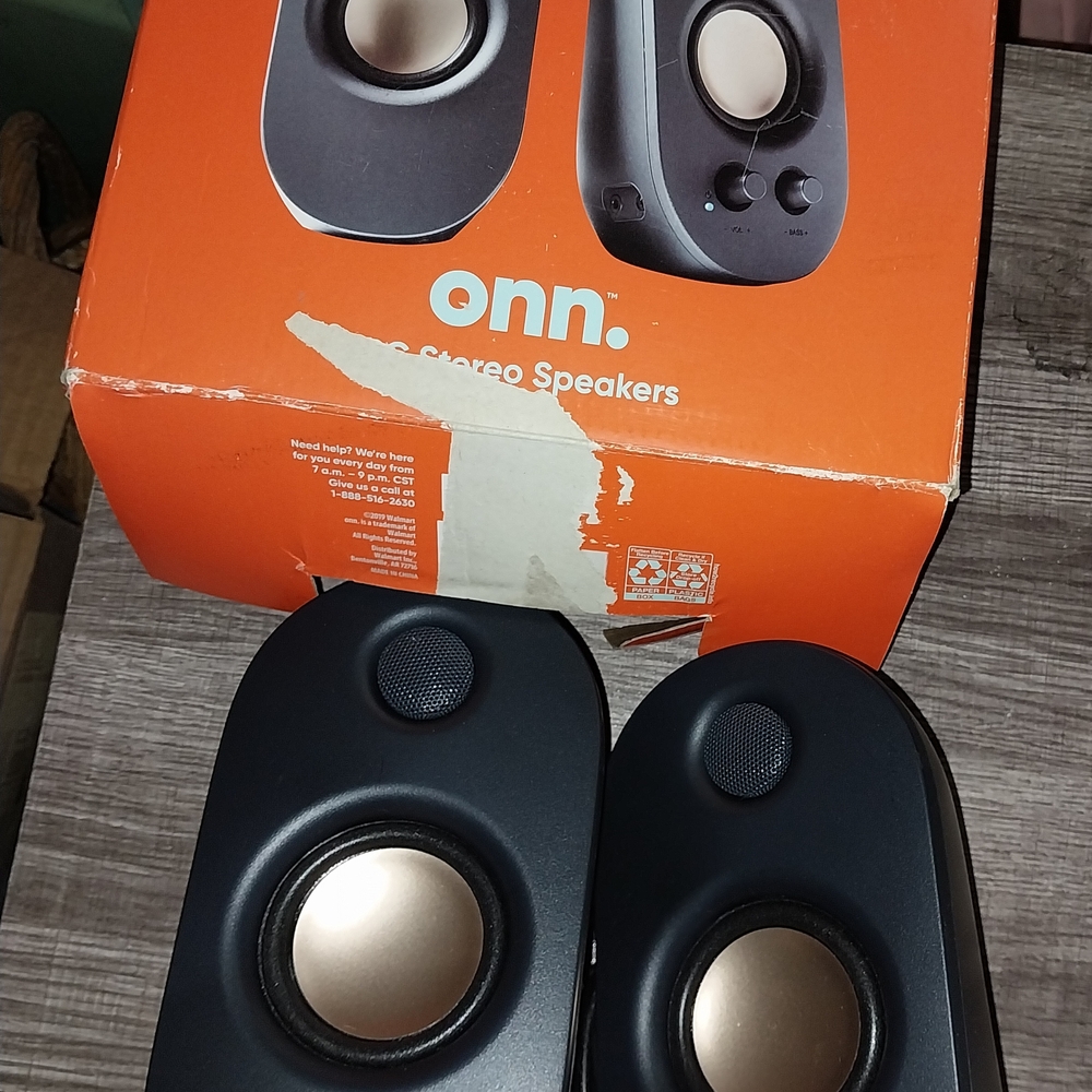 Onn Black and Gold Stereo Speakers